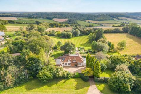 Cadmore End, Buckinghamshire HP14 6 bed detached house for sale