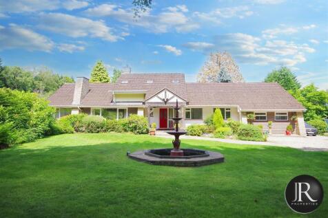 Kingsley Wood Road, Rugeley WS15 5 bed detached bungalow for sale