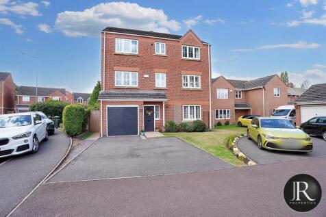Eaton Drive, Rugeley WS15 5 bed detached house for sale