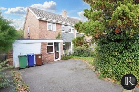 Chadsfield Road, Rugeley WS15 3 bed semi