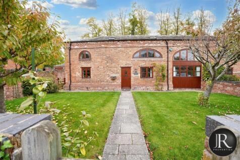 Home Farm Court, Stafford ST18 3 bed barn conversion for sale