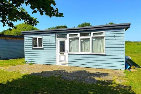 2 bedroom detached house for sale