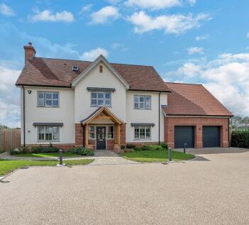 5 bedroom detached house for sale