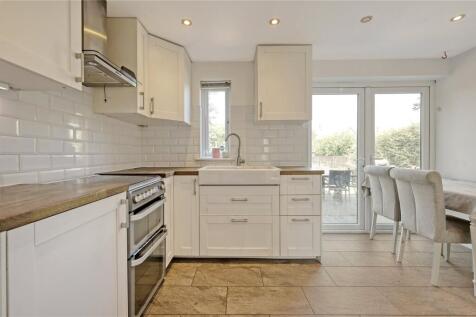 Short Lane, Ramsden Heath... 3 bed semi