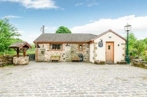 2 bedroom detached bungalow for sale