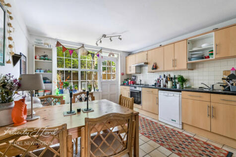 Brett Close, London N16 4 bed terraced house for sale