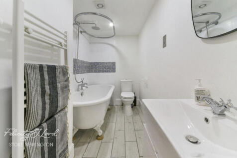The Duplex, Alkham Road, London N16 2 bed flat for sale