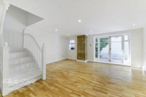 The Duplex, Alkham Road, London N16 2 bed flat for sale