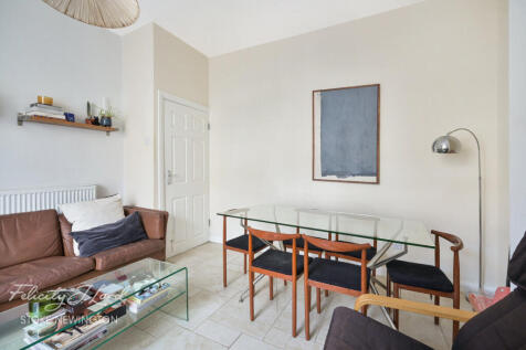 Defoe Road, LONDON N16 3 bed terraced house for sale