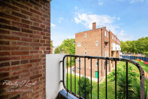 Portland Avenue, London N16 1 bed flat for sale