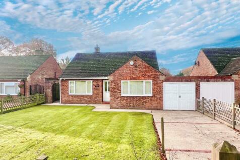 3 bedroom semi-detached bungalow for sale