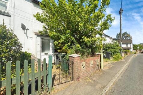 Whitfeld Road, Ashford 2 bed terraced house for sale