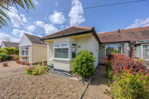 2 bedroom semi-detached bungalow for sale