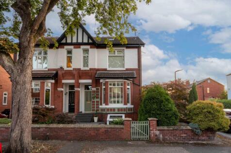 4 bedroom semi-detached house for sale