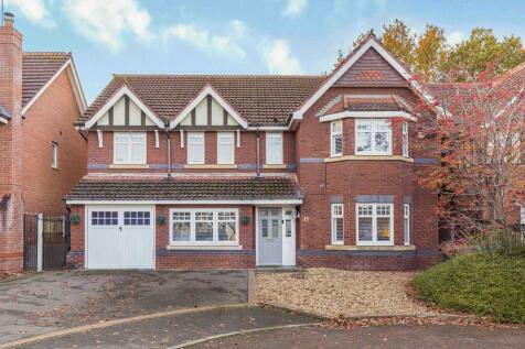 6 bedroom detached house for sale