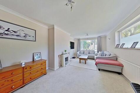 Canterbury Road, Herne Bay, CT6 7HD 2 bed detached bungalow for sale