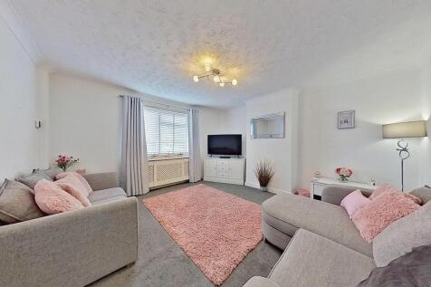 St. Johns Road, Whitstable, CT5 2RH 1 bed maisonette for sale