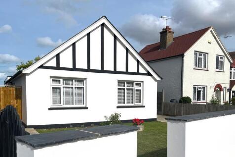 Reculver Road, Herne Bay, CT6 6QA 2 bed detached bungalow for sale