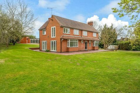 6 bedroom farm house for sale