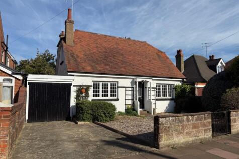 Reigate Road, Worthing, West Sussex... 3 bed chalet for sale