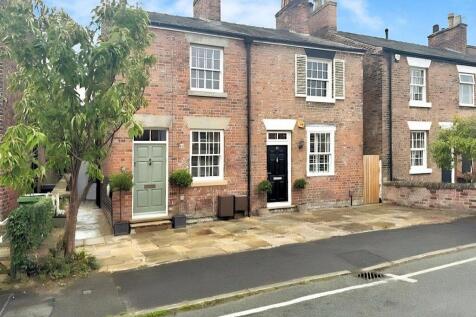 2 bedroom semi-detached house for sale