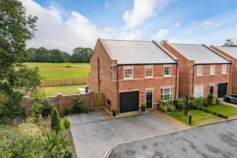 Osprey Close, Alderley Gardens... 4 bed detached house for sale