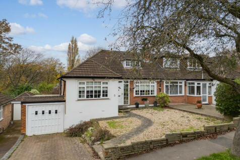 2 bedroom semi-detached bungalow for sale