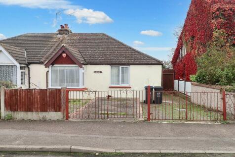 4 bedroom semi-detached bungalow for sale