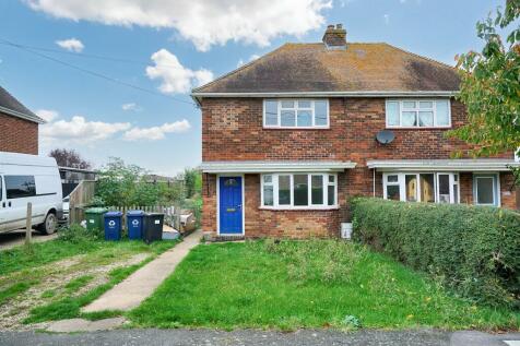 2 bedroom semi-detached house for sale