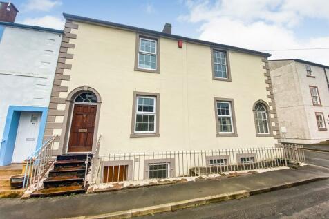 5 bedroom end of terrace house for sale