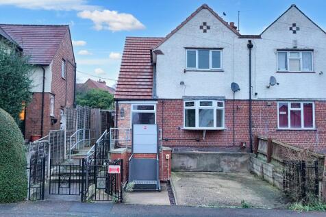 3 bedroom semi-detached house for sale