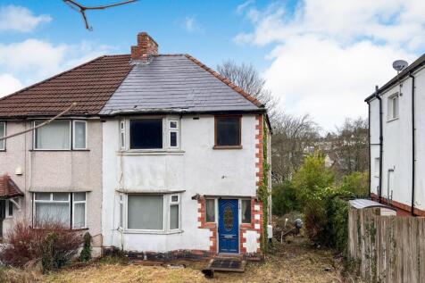 2 bedroom semi-detached house for sale