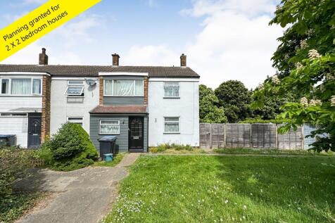 End of terrace house for sale