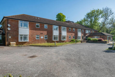 25 bedroom block of apartments for sale