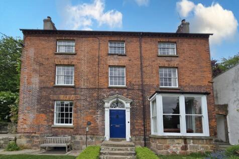 8 bedroom detached house for sale