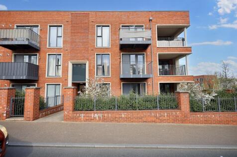 2 bedroom flat for sale
