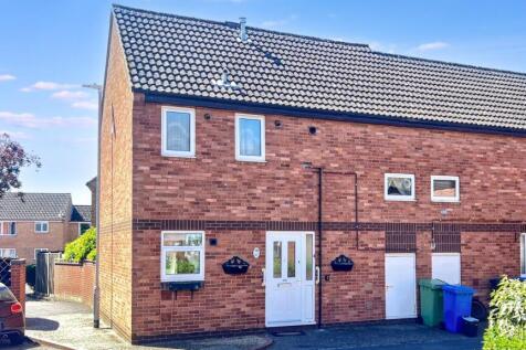 2 bedroom semi-detached house for sale