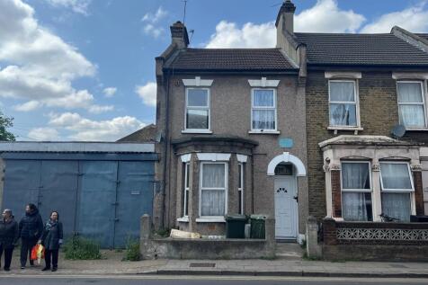 1 bedroom ground floor flat for sale