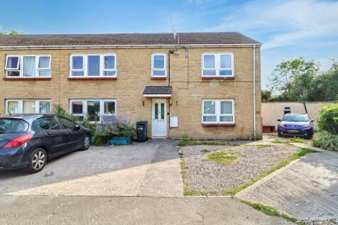 2 bedroom ground floor flat for sale