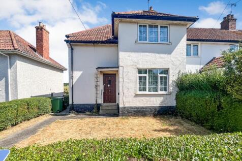 Semi-detached house for sale