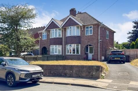 Semi-detached house for sale