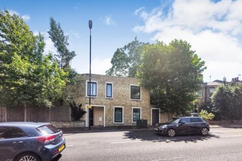 2 bedroom detached house for sale