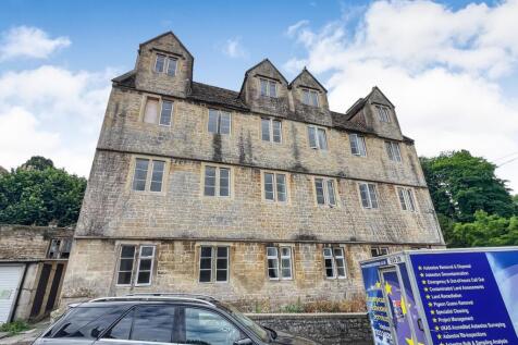 Studio flat for sale