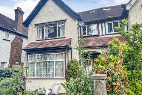 2 bedroom ground floor flat for sale