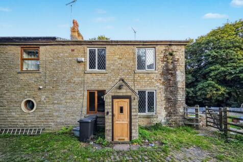 2 bedroom detached bungalow for sale