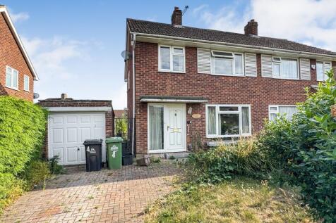 3 bedroom semi-detached house for sale