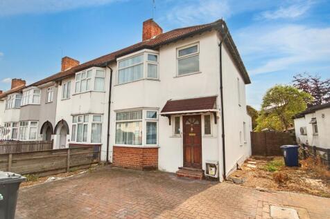 3 bedroom end of terrace house for sale