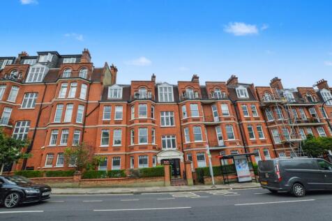 3 bedroom flat for sale