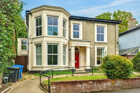 8 bedroom detached house for sale
