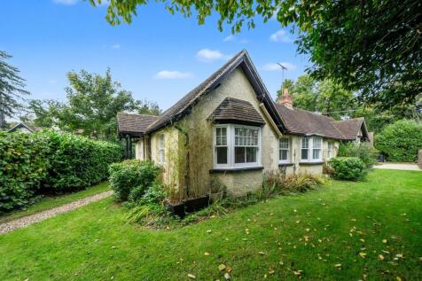 4 bedroom bungalow for sale